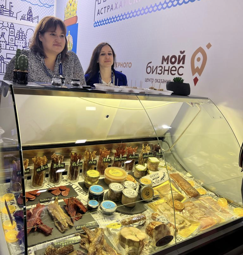 Продукцию астраханского производителя деликатесов скупили на SeaFood Expo Russia